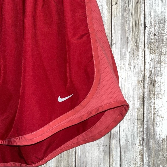Nike Red & Pink Tempo Shorts - Picture 2 of 4